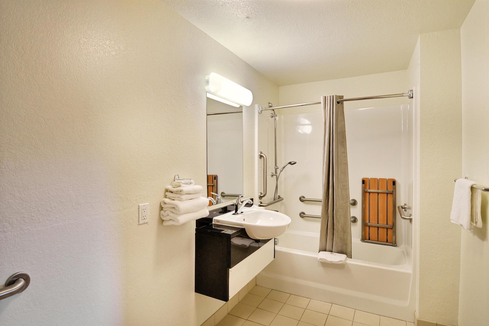 Travelodge By Wyndham Brattleboro Vt Dış mekan fotoğraf