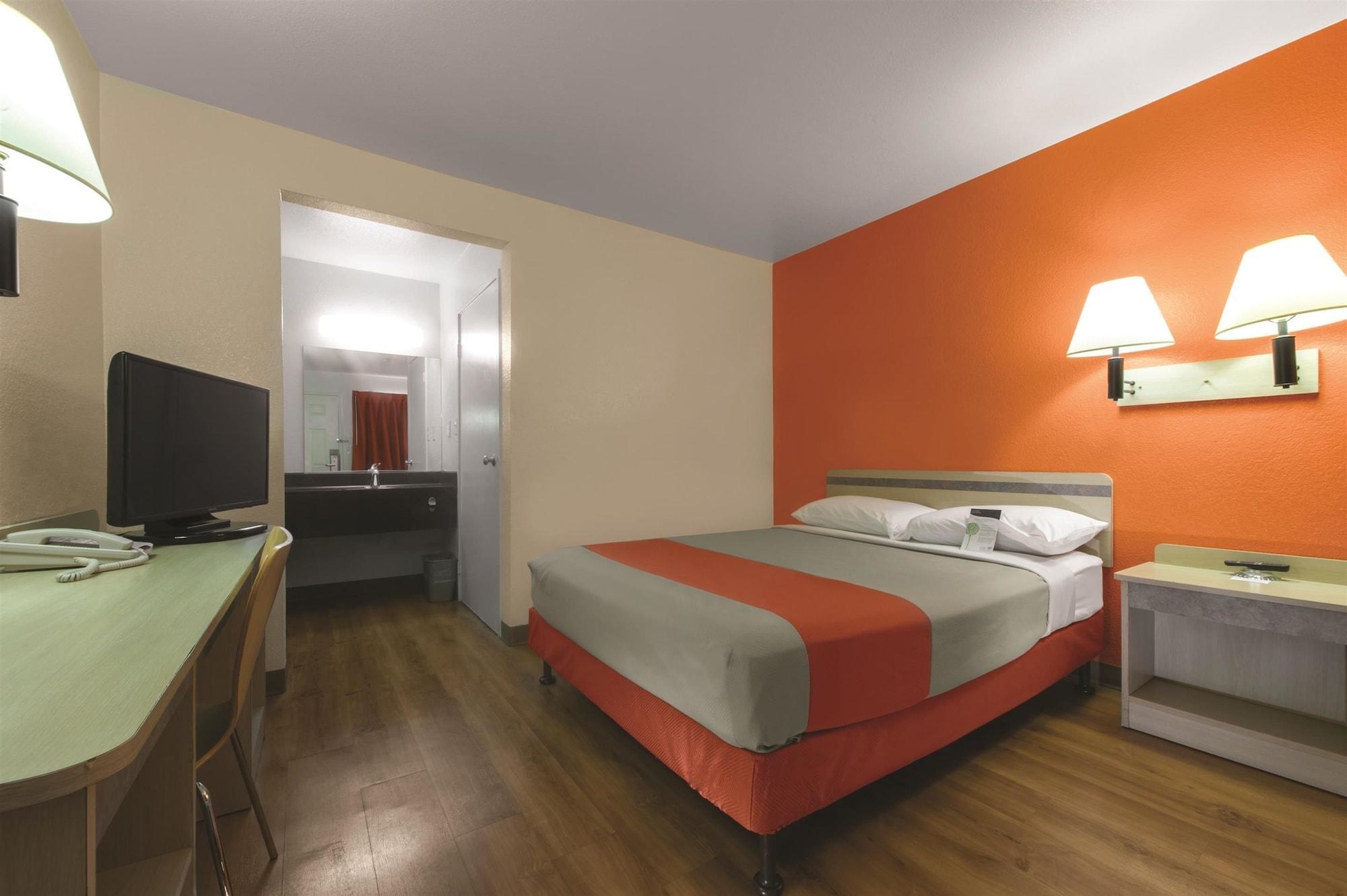 Travelodge By Wyndham Brattleboro Vt Dış mekan fotoğraf