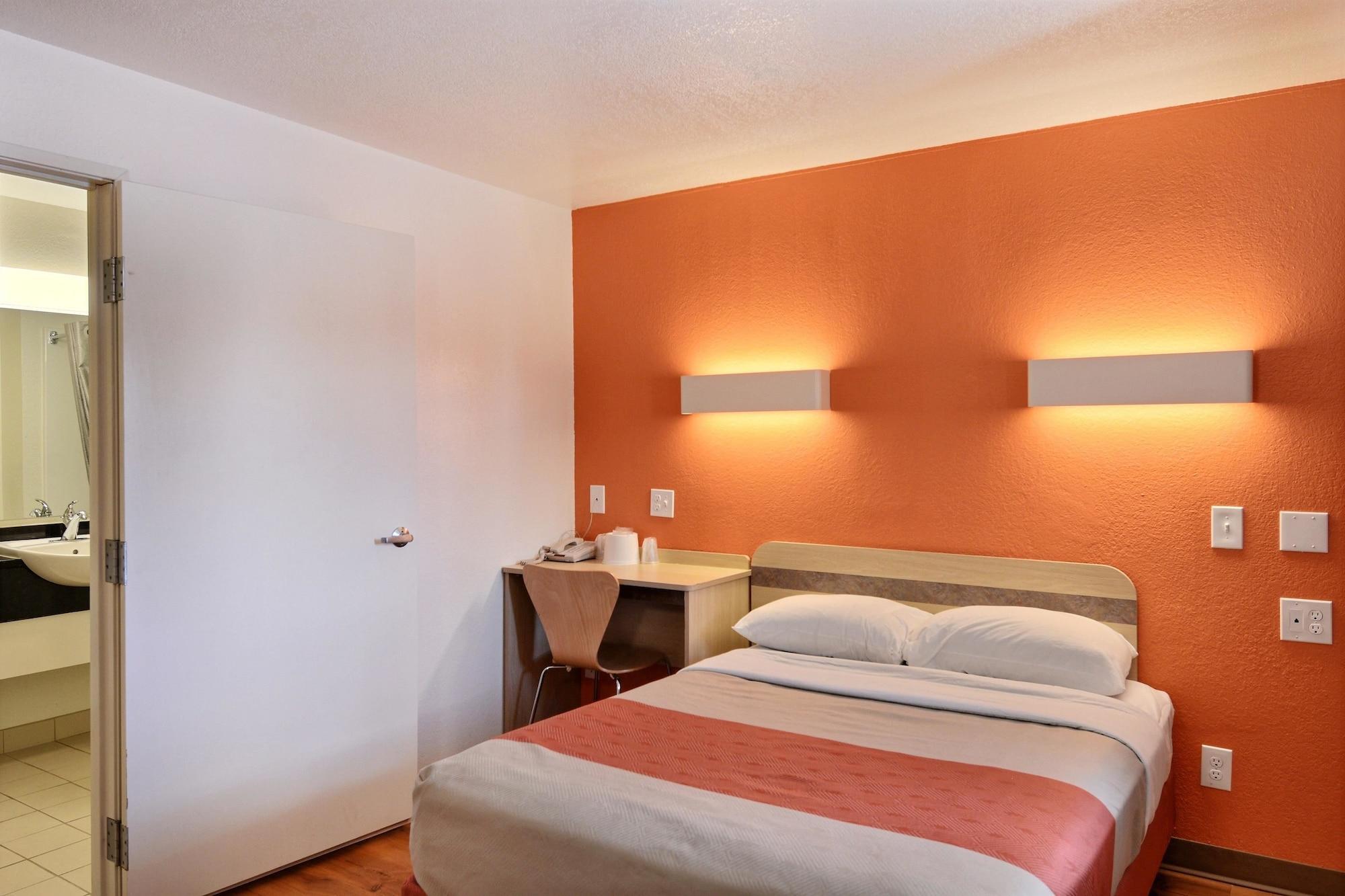 Travelodge By Wyndham Brattleboro Vt Dış mekan fotoğraf
