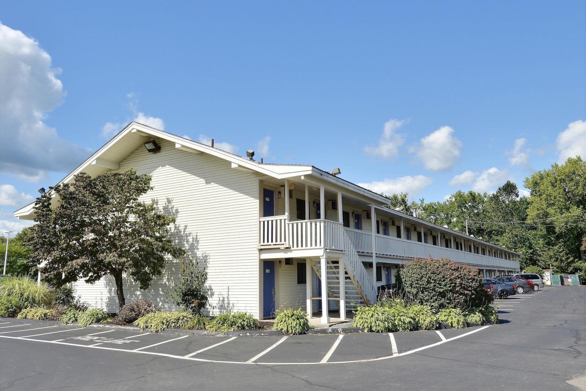 Travelodge By Wyndham Brattleboro Vt Dış mekan fotoğraf