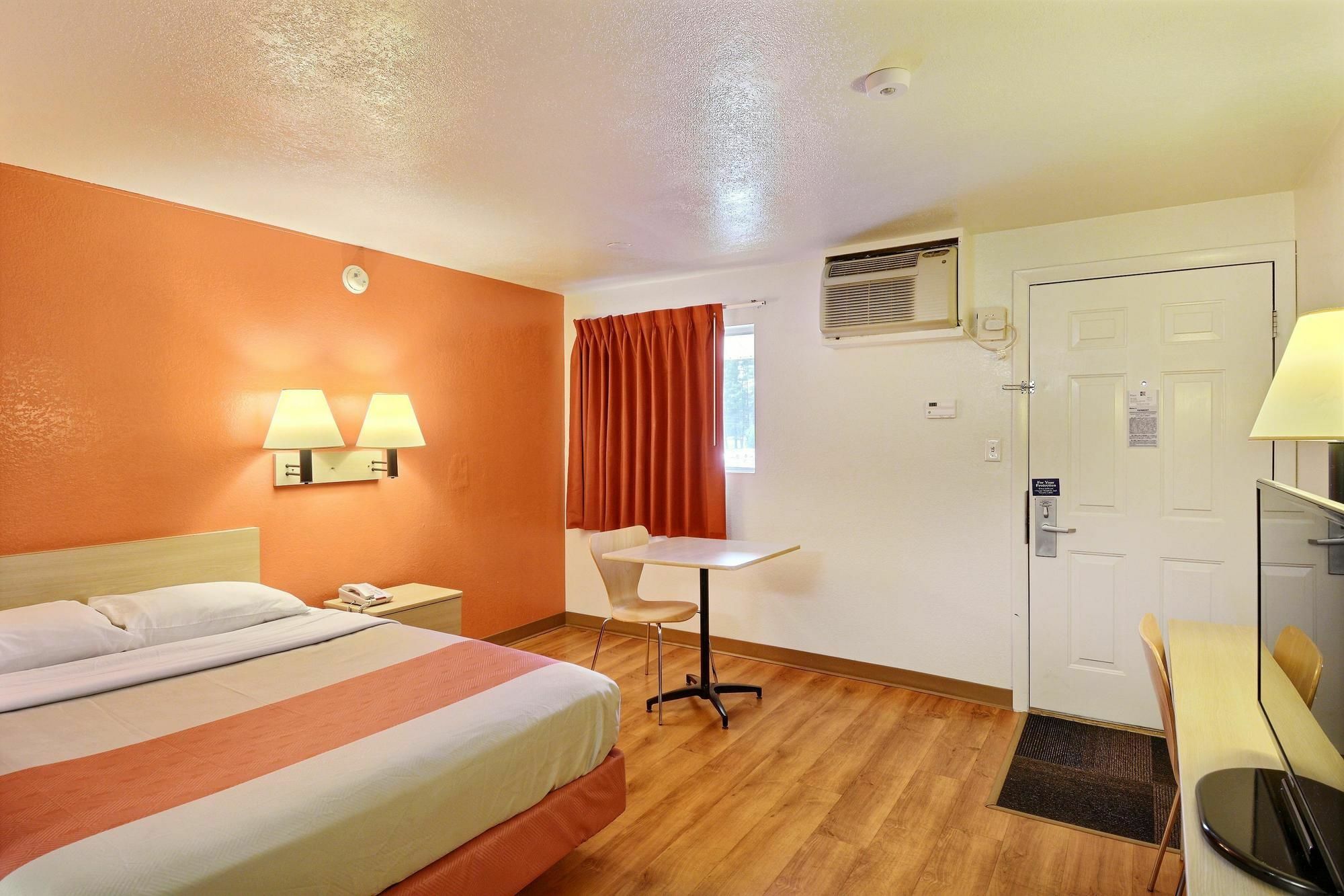 Travelodge By Wyndham Brattleboro Vt Dış mekan fotoğraf